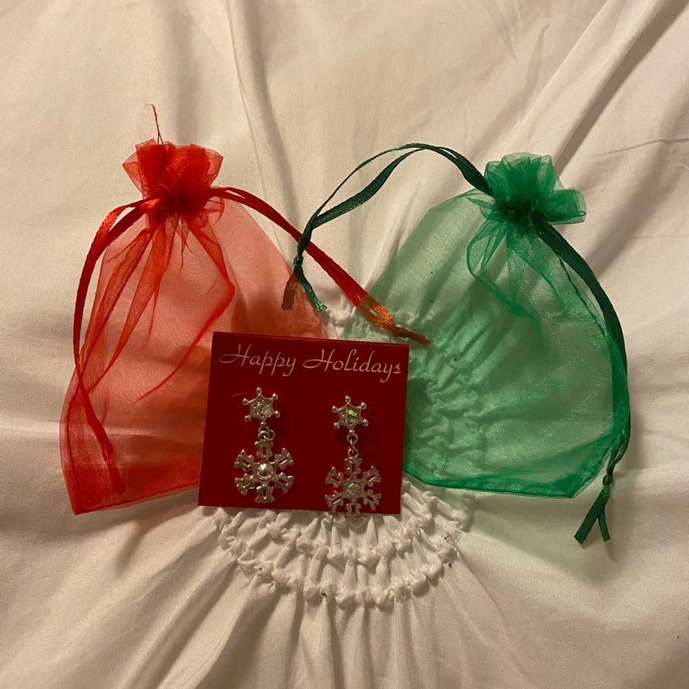 NWT Christmas Snowflake Earrings